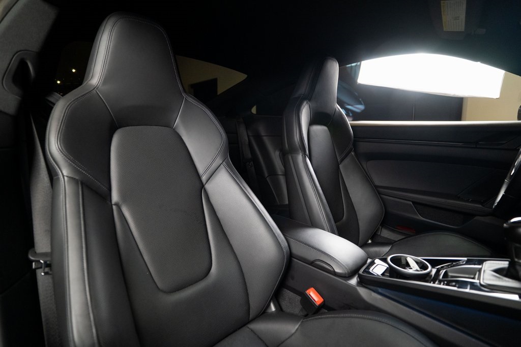 2023 Porsche 911 Carrera T Image 9 of 36