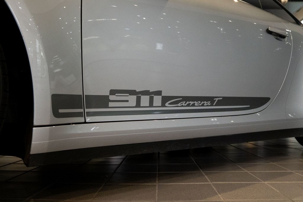 2023 Porsche 911 Carrera T Image 16 of 36