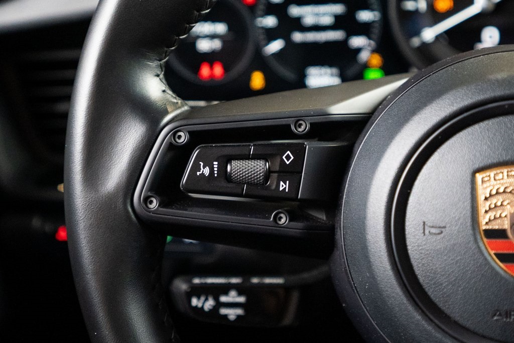 2023 Porsche 911 Carrera T Image 31 of 36