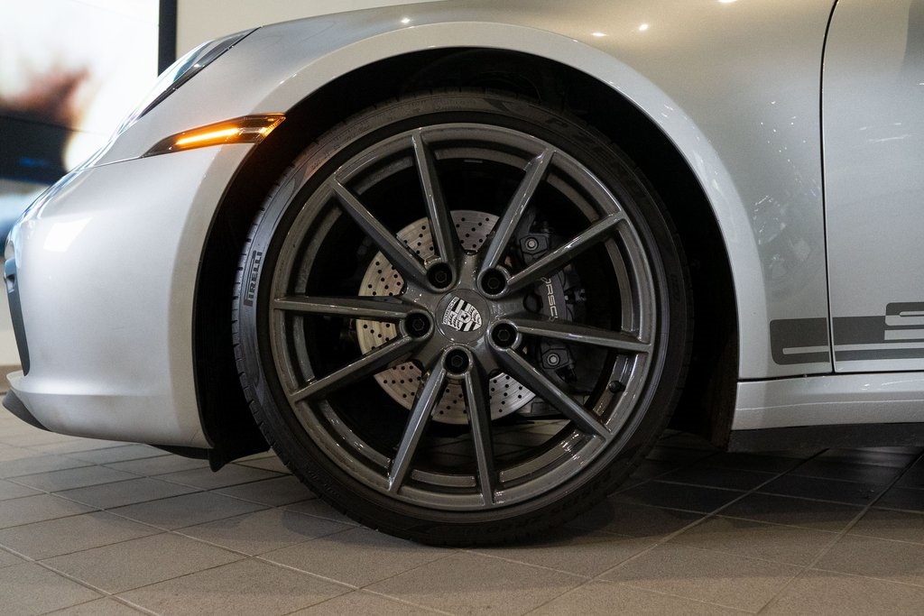 2023 Porsche 911 Carrera T Image 8 of 36