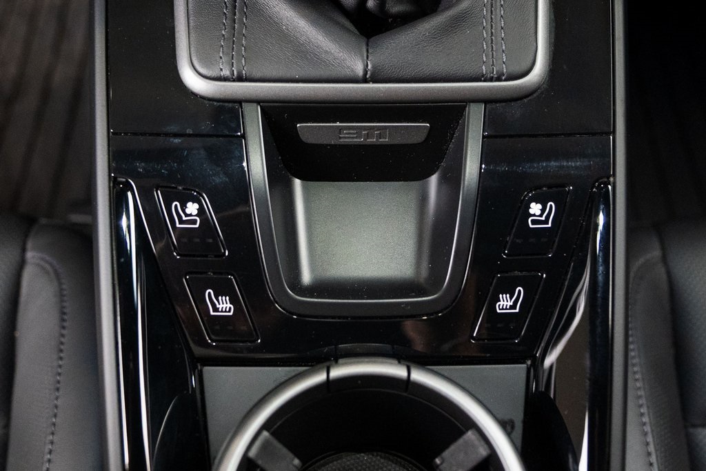 2023 Porsche 911 Carrera T Image 19 of 36