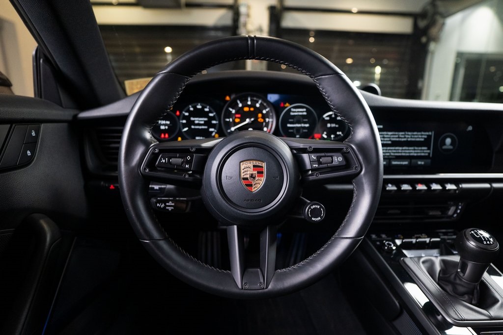 2023 Porsche 911 Carrera T Image 13 of 36