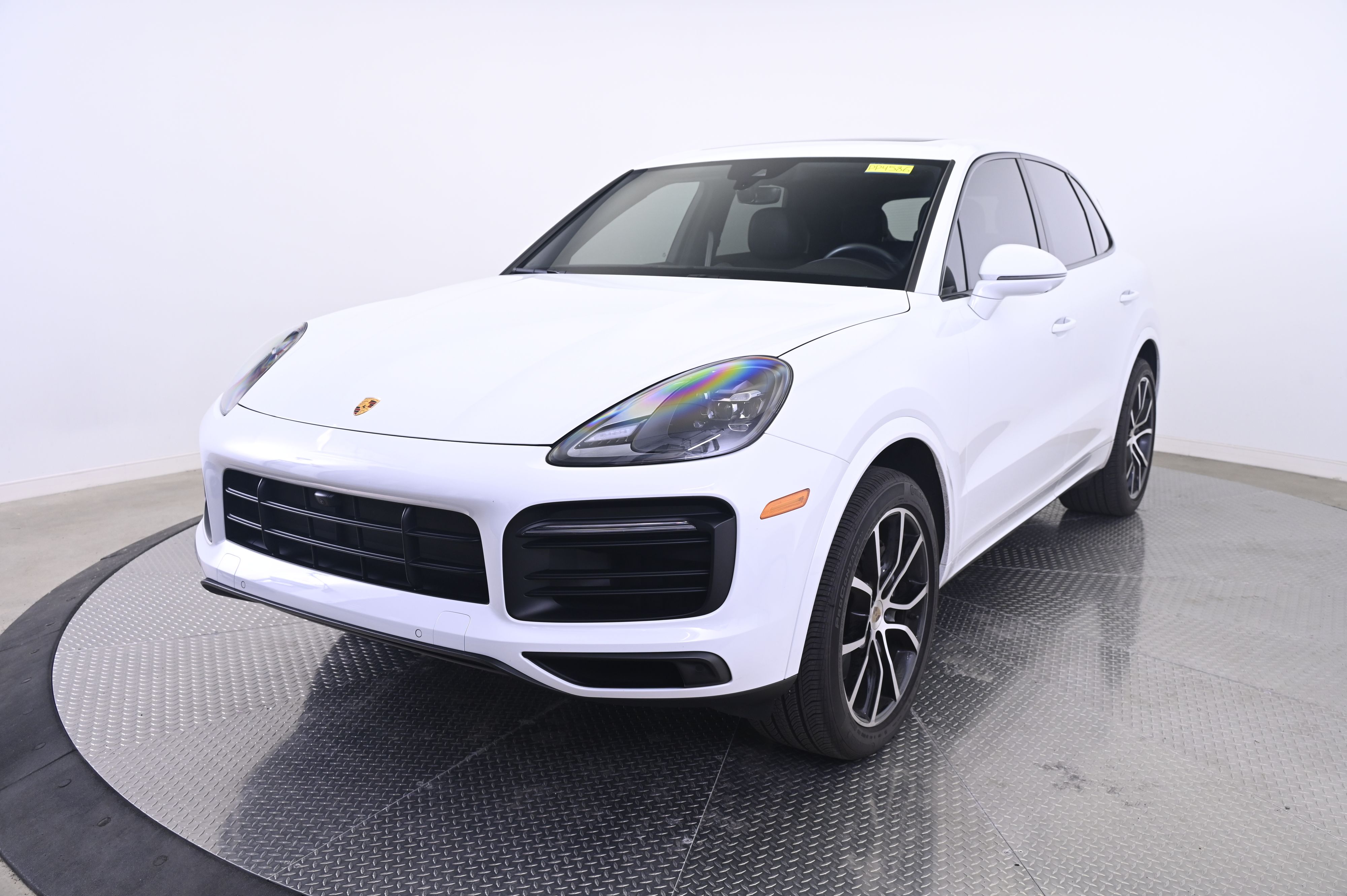 2023 Porsche Cayenne Base Image 1 of 36