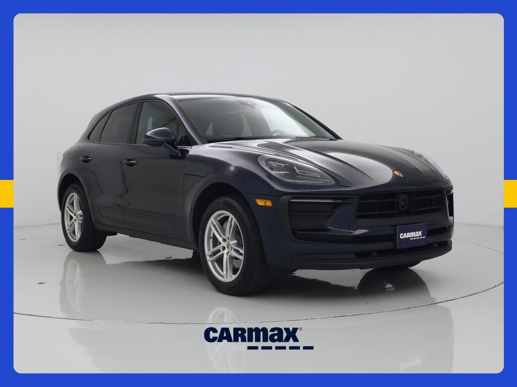 2023 Porsche Macan Image 3 of 22