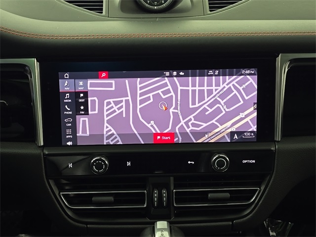 2023 Porsche Macan Image 15 of 27