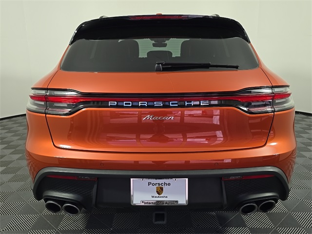 2023 Porsche Macan Image 6 of 27