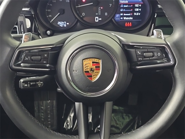 2023 Porsche Macan Image 14 of 27