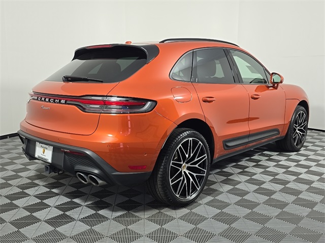 2023 Porsche Macan Image 5 of 27