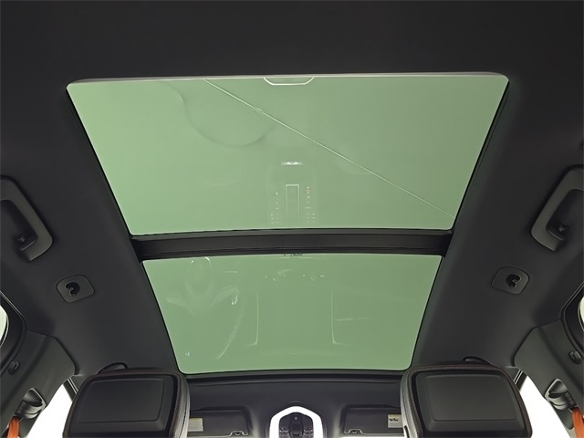 2023 Porsche Macan Image 27 of 27