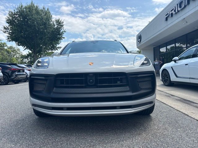 2023 Porsche Macan GTS Image 3 of 46
