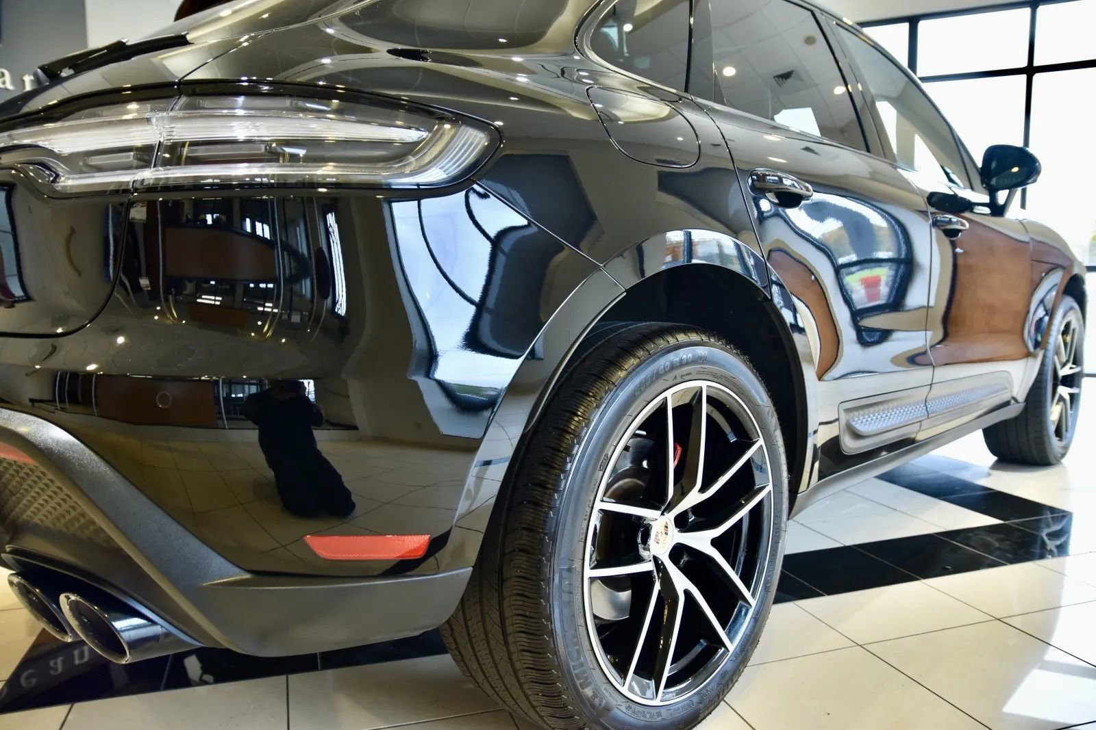 2023 Porsche Macan S Image 36 of 36