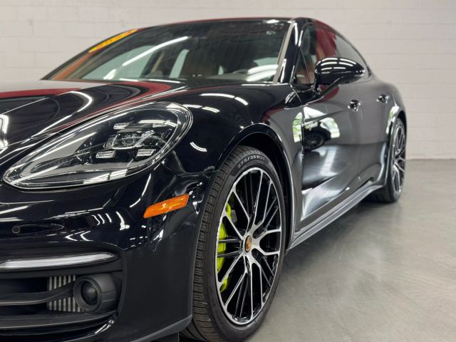 Vehicle image 2 of 62