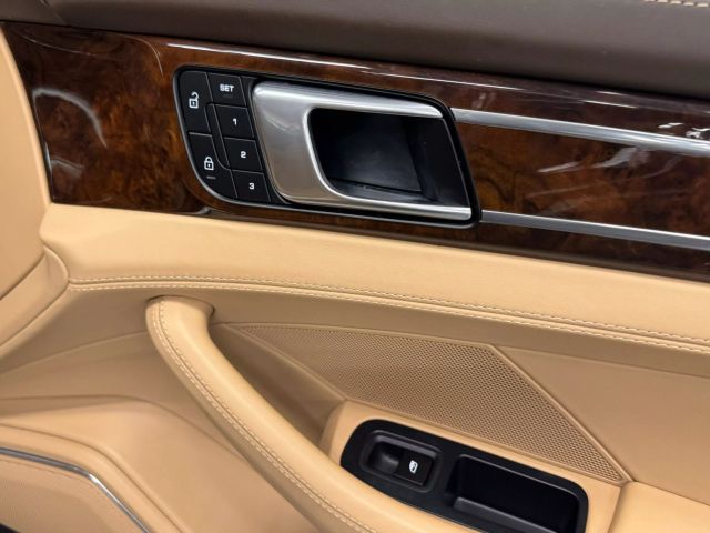 Vehicle image 59 of 62