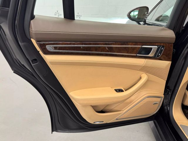 Vehicle image 45 of 62