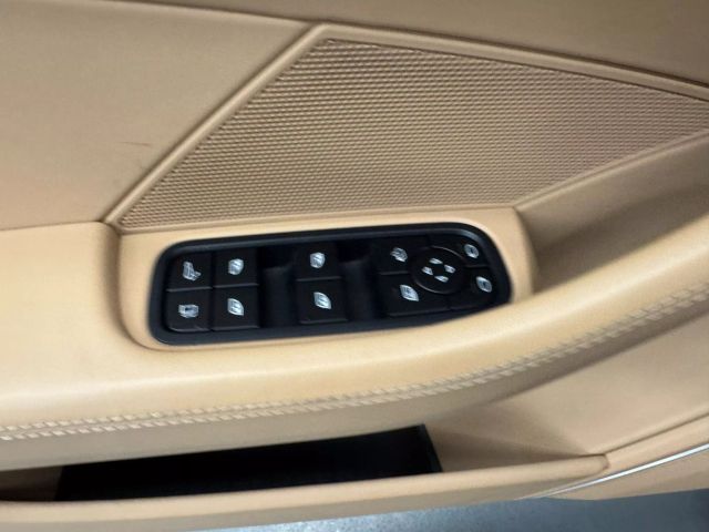 Vehicle image 58 of 62