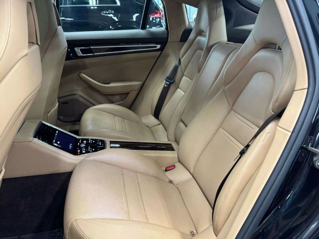 Vehicle image 26 of 62