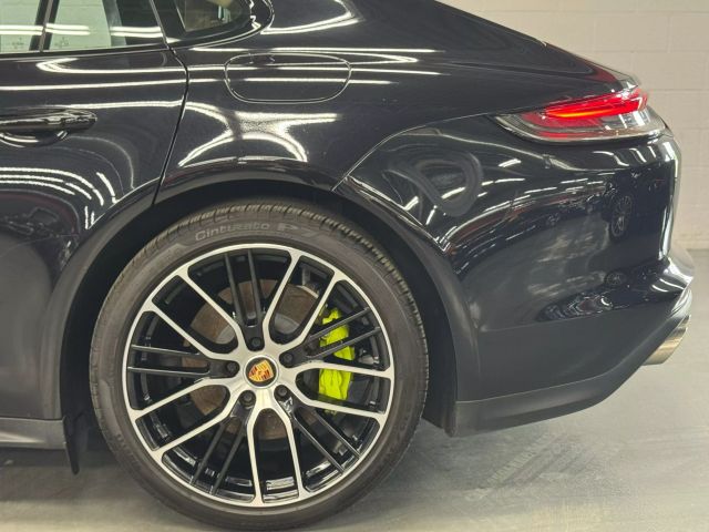 Vehicle image 17 of 62