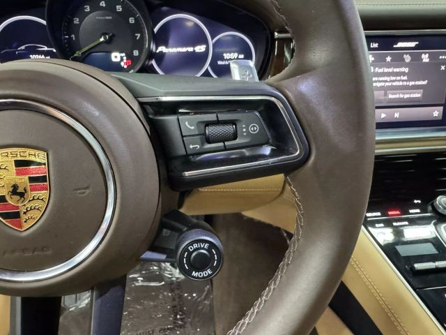 Vehicle image 37 of 62