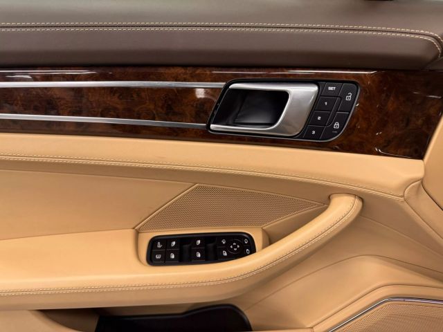 Vehicle image 44 of 62