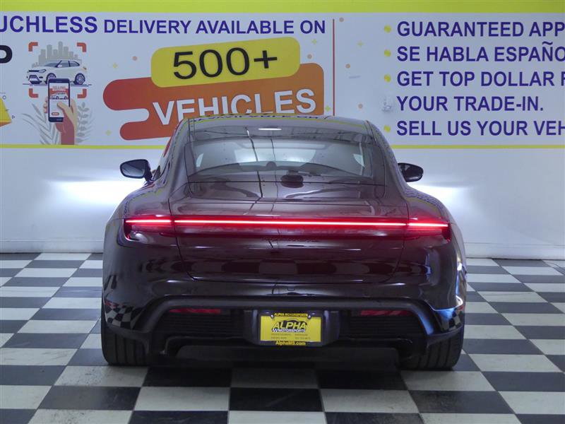 2023 Porsche Taycan GTS Image 3 of 41