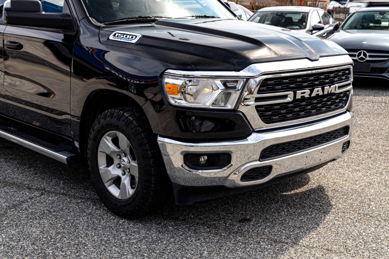 Vehicle image 9 of 24