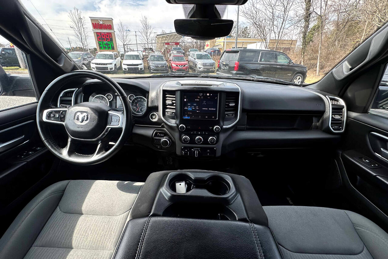 Vehicle image 12 of 24