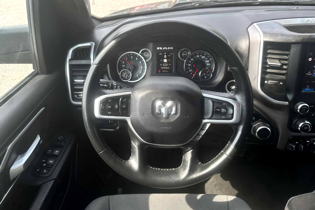 Vehicle image 14 of 24