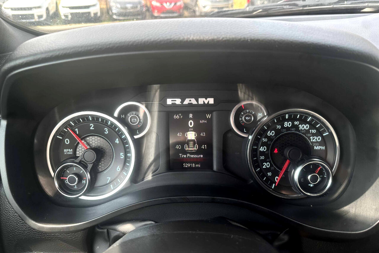 Vehicle image 19 of 24