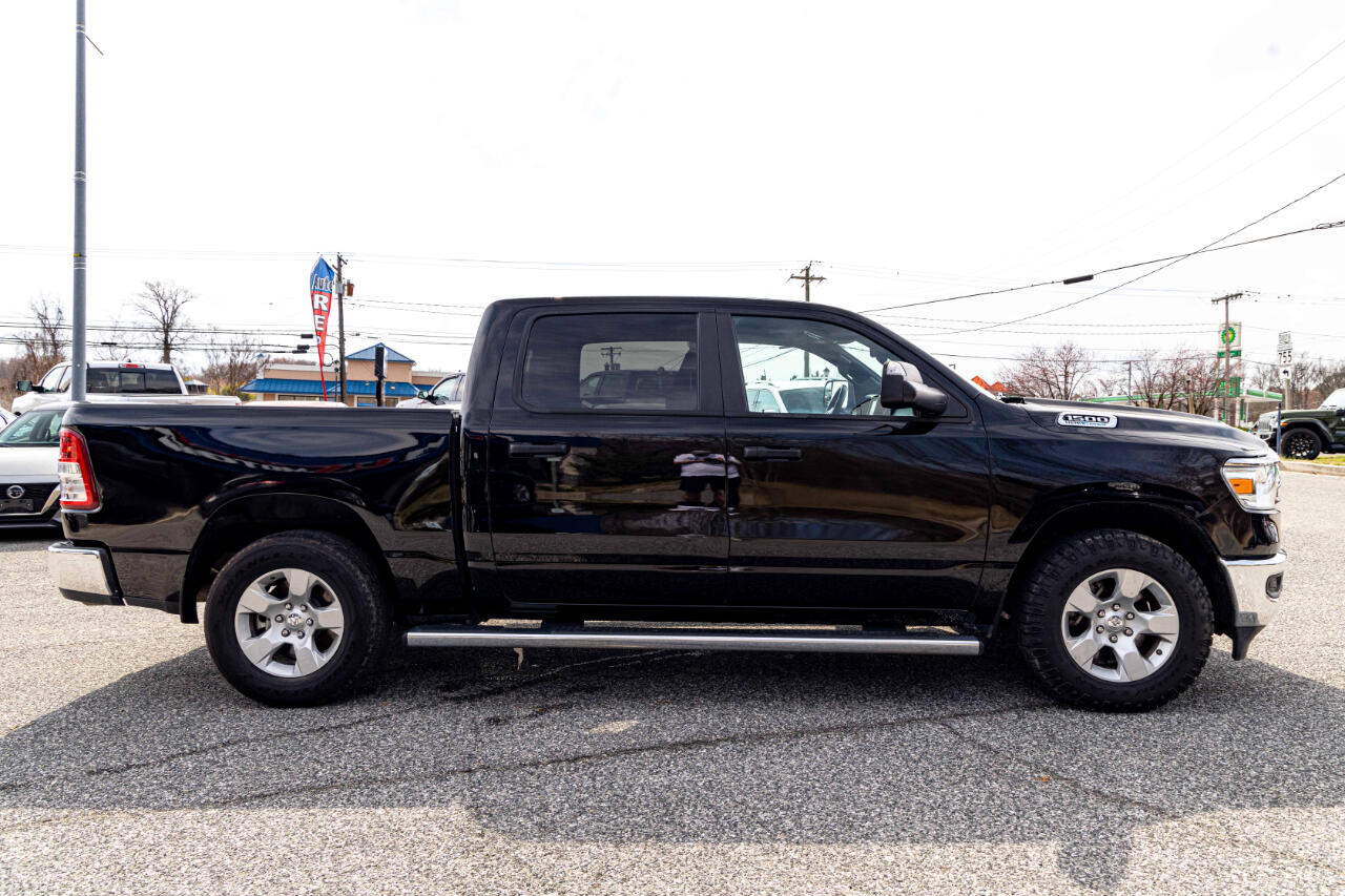 Vehicle image 4 of 24