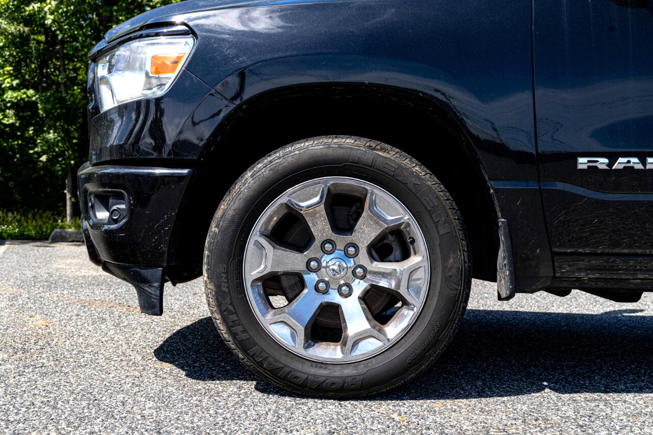 Vehicle image 10 of 24