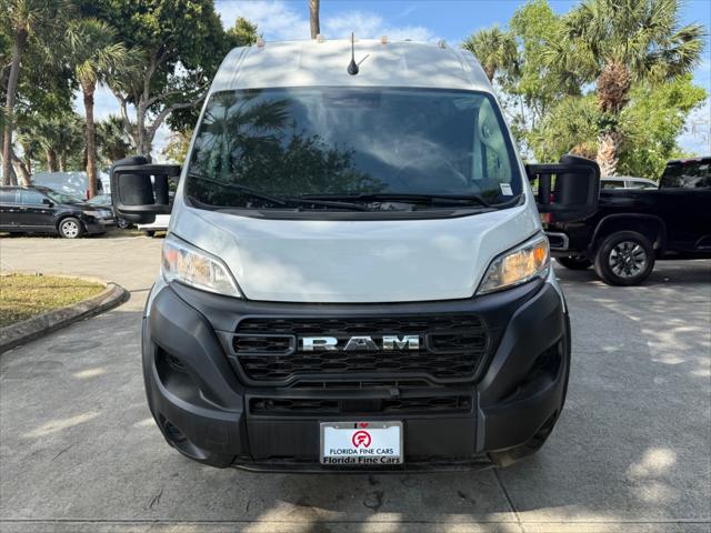Vehicle image 4 of 23