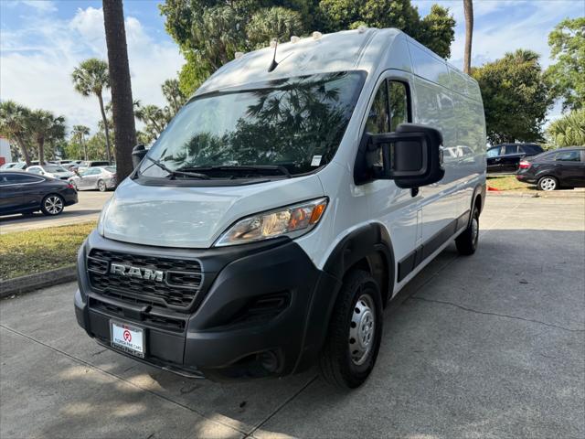 Vehicle image 7 of 23