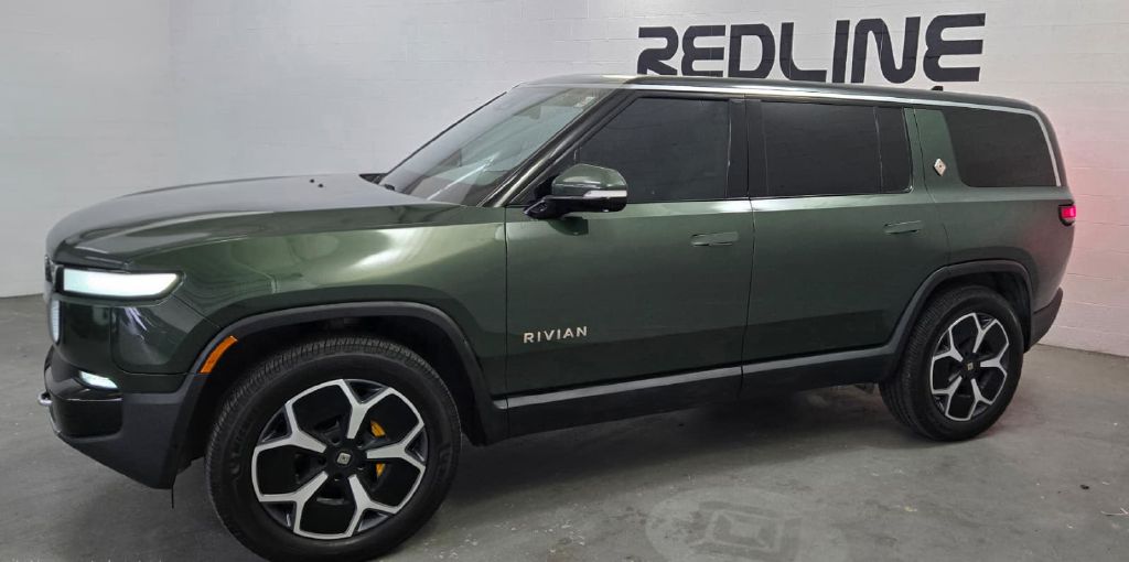 2023 Rivian R1S Adventure Image 3 of 14