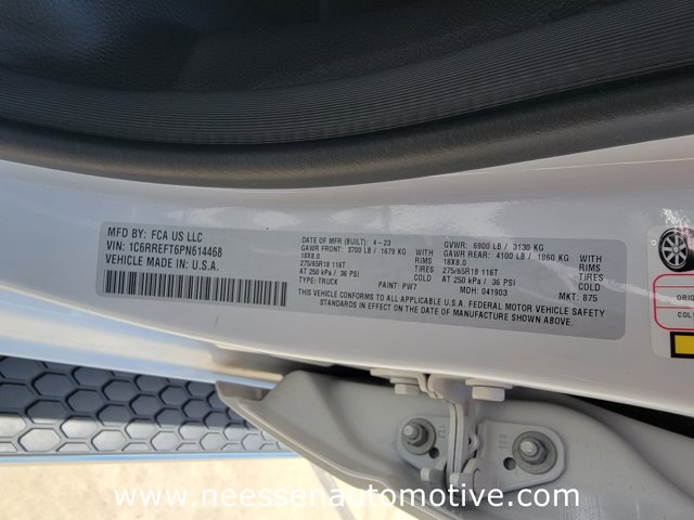 Vehicle image 31 of 37