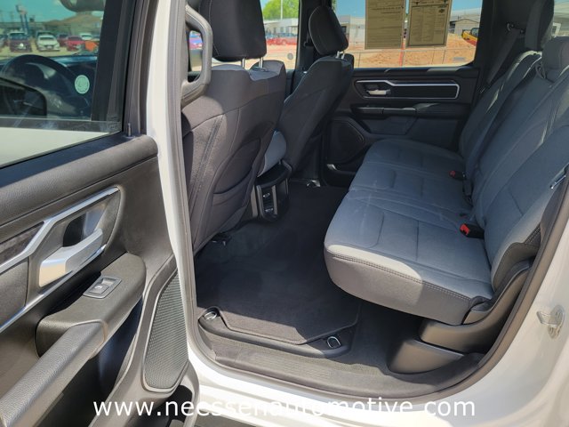 Vehicle image 11 of 37