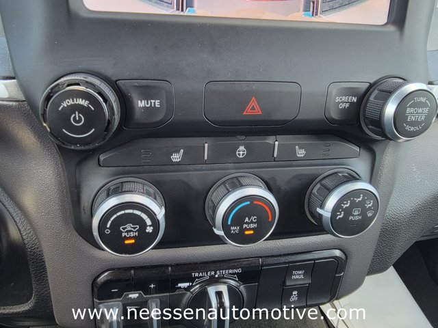 Vehicle image 25 of 37