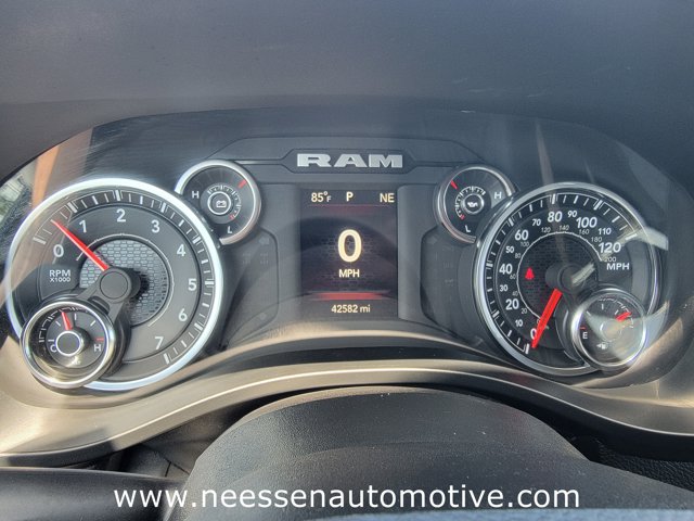 Vehicle image 19 of 37
