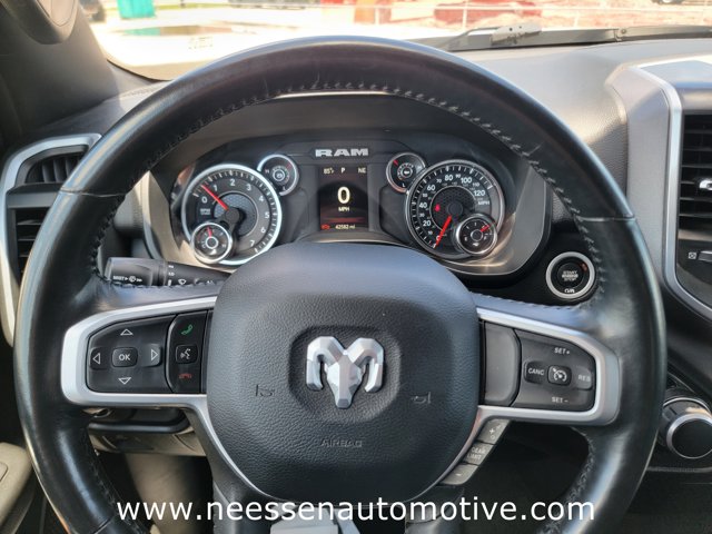 Vehicle image 16 of 37