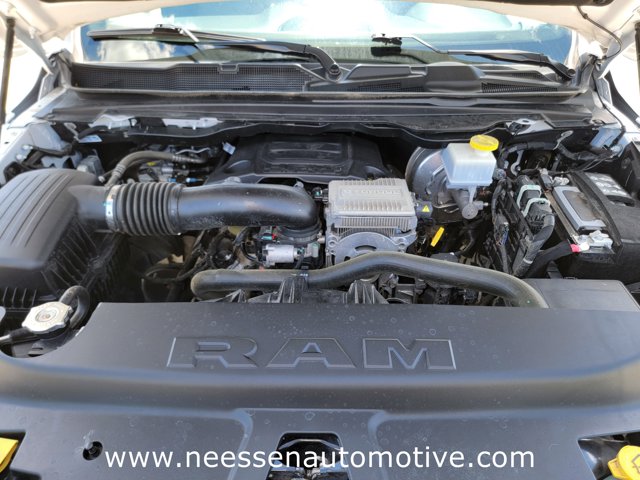 Vehicle image 35 of 37