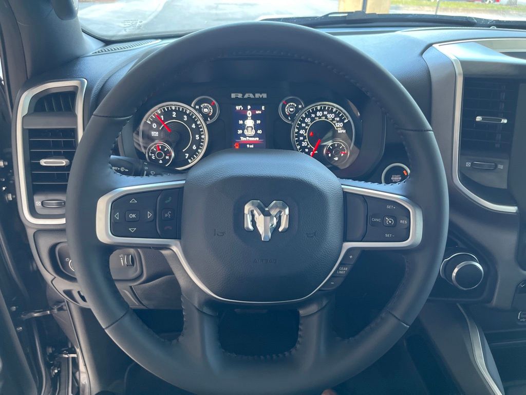 2023 Ram 1500 Big Horn Image 37 of 43