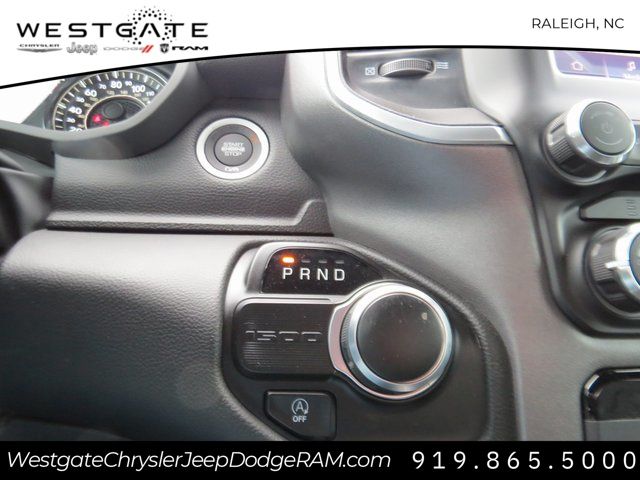 Vehicle image 25 of 29