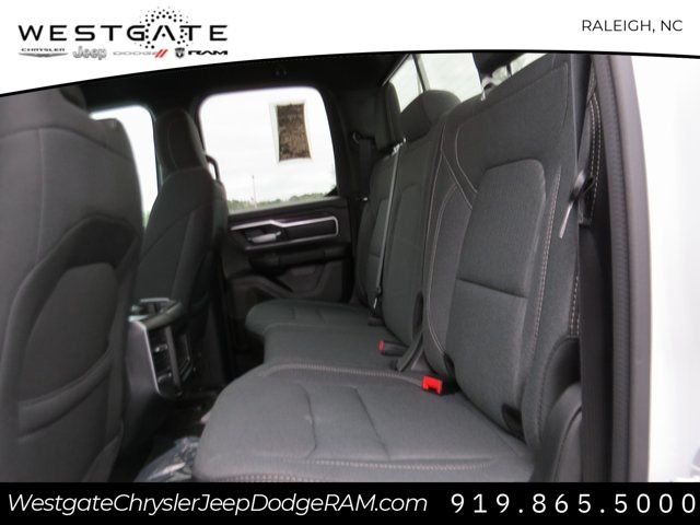 Vehicle image 15 of 29