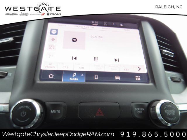 Vehicle image 27 of 29