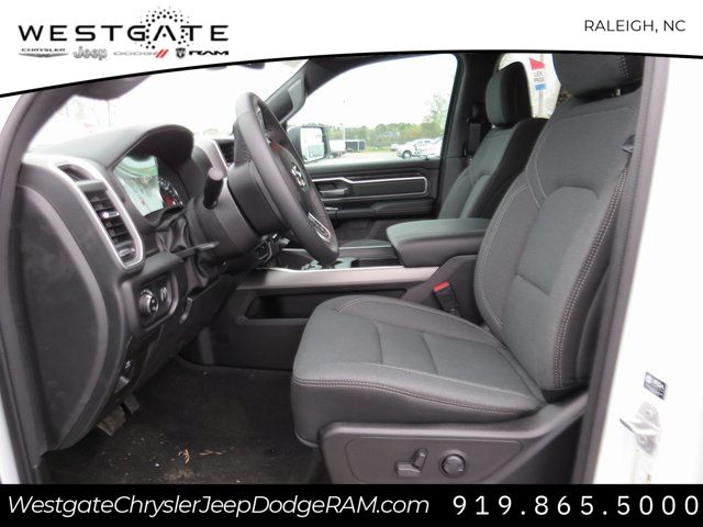 Vehicle image 16 of 29