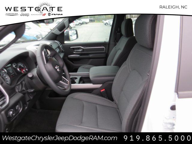 Vehicle image 17 of 29