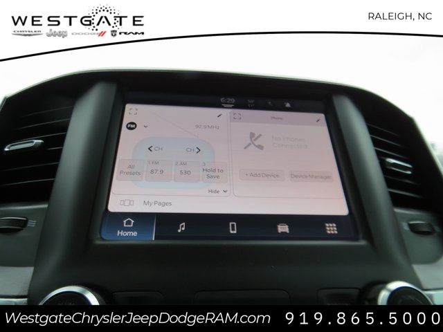 Vehicle image 28 of 29