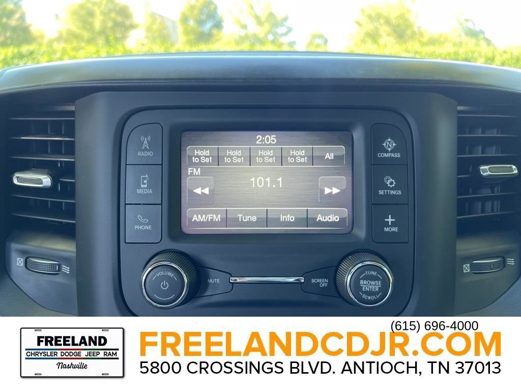 Vehicle image 22 of 23