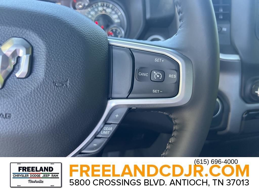 Vehicle image 10 of 23