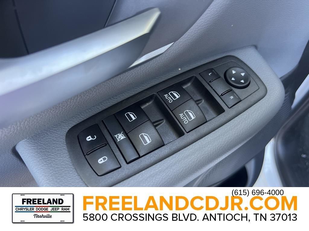 Vehicle image 15 of 23