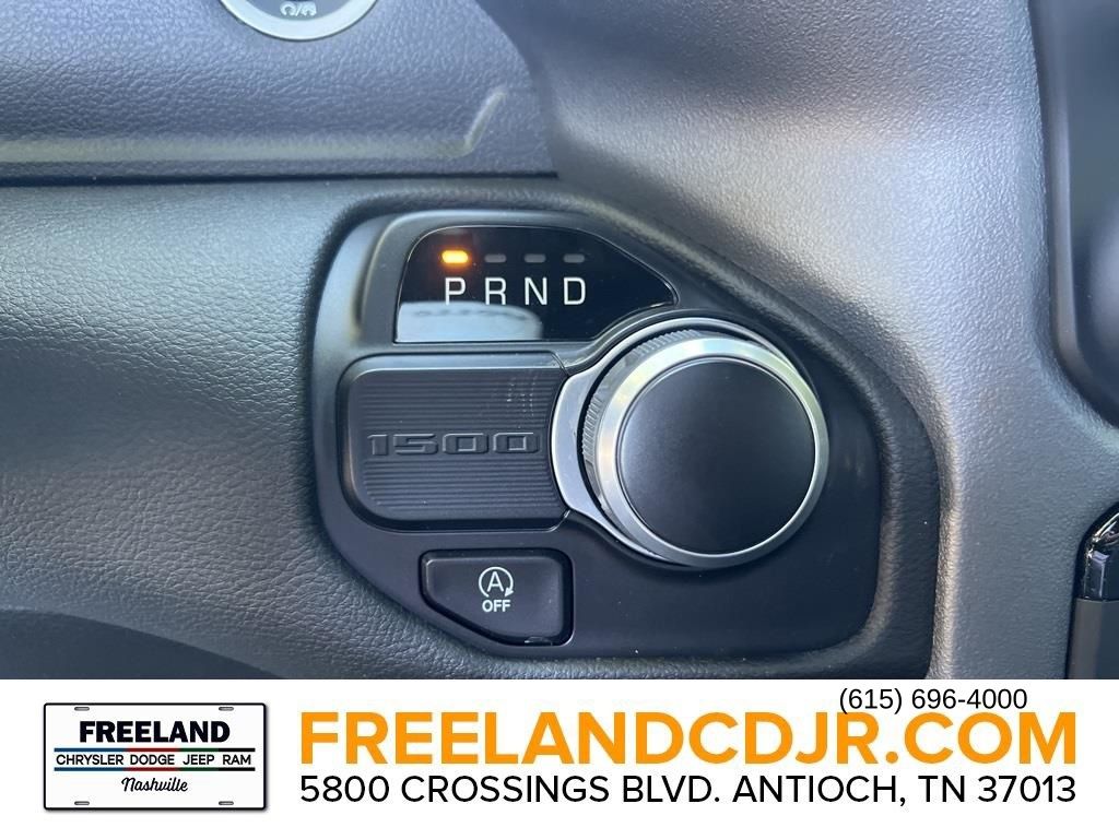 Vehicle image 11 of 23